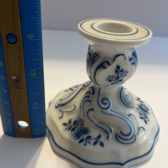 Vintage Hutschenreuther Porcelain BLUE ONION Candlestick Candle Holder Floral - Picture 5 of 5